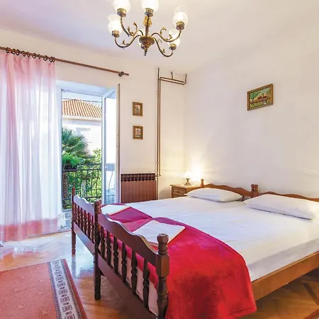 Appartement Kneza 02